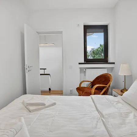 Sunlight Cozy Center Apartment Bucharest